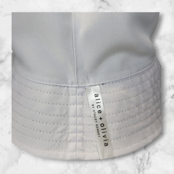 Alice + Olivia X FabFitFun REVERSIBLE BUCKET HAT Buy One Get One Free - Picture 3 of 5
